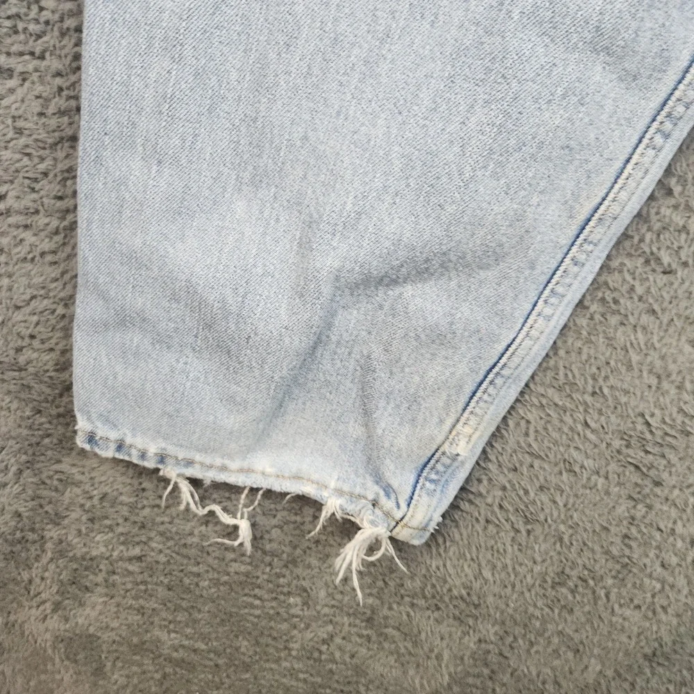 Levis natural distress